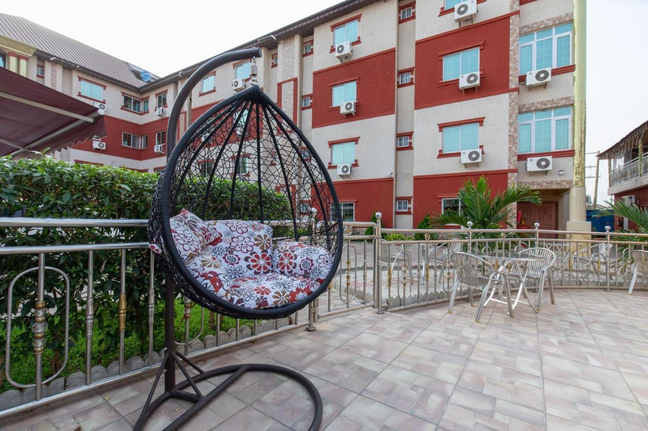 Ag Hotel And Suites Ogbodjo Exterior photo
